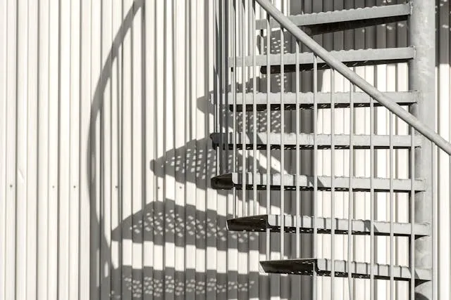 escalier colimaçon métal industriel